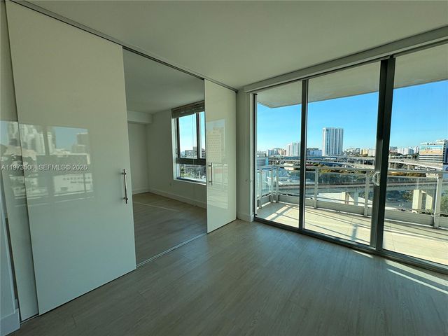 90 SW 3rd St 1205, Miami, FL 33130