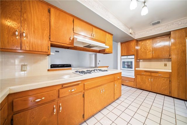 10339 Maybrook, Whittier, CA 90603