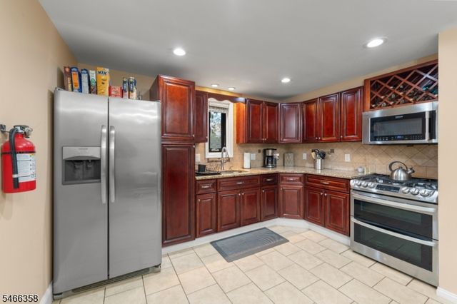 2 Wilson Ave, Woodland Park, NJ 07424