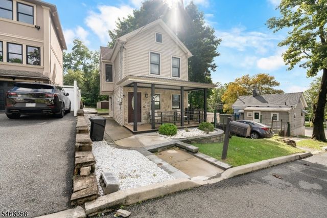 2 Wilson Ave, Woodland Park, NJ 07424