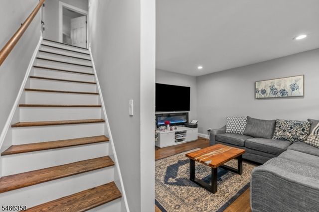 2 Wilson Ave, Woodland Park, NJ 07424