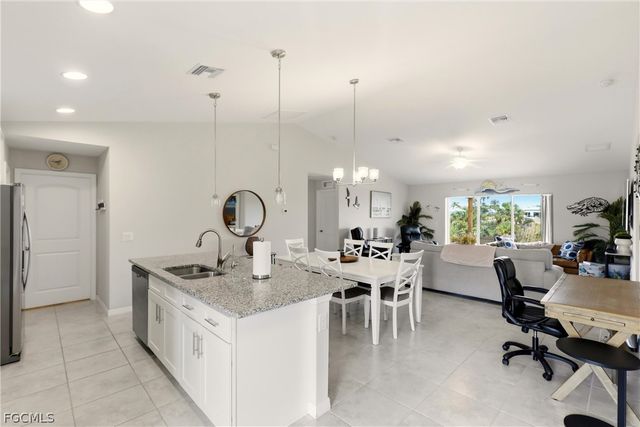 2114 NW 6th PL, Cape Coral, FL 33993