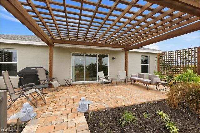 2114 NW 6th PL, Cape Coral, FL 33993