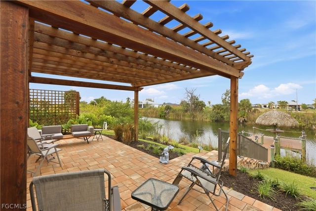 2114 NW 6th PL, Cape Coral, FL 33993