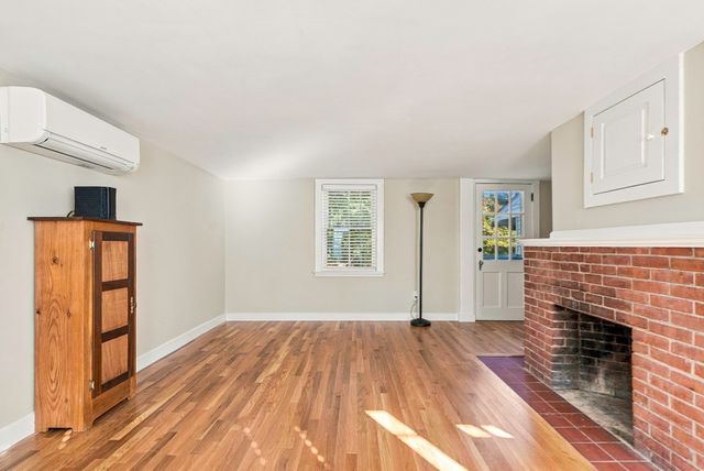 164 Central St, Auburn, MA 01501