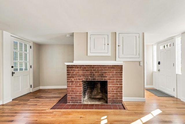 164 Central St, Auburn, MA 01501