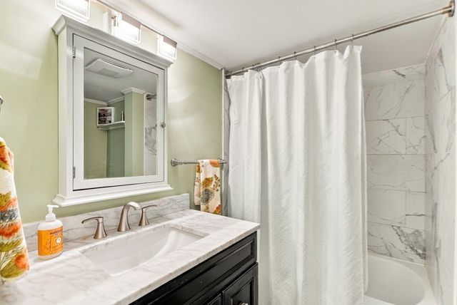 164 Central St, Auburn, MA 01501