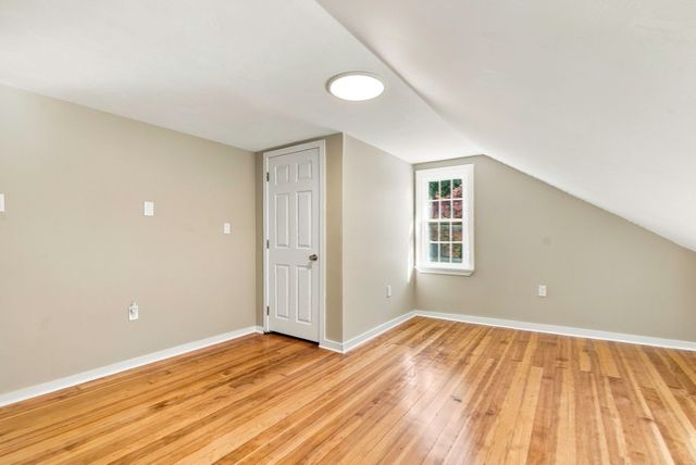 164 Central St, Auburn, MA 01501