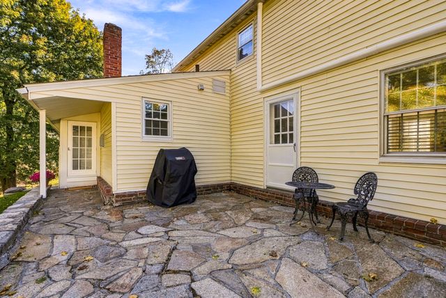 164 Central St, Auburn, MA 01501