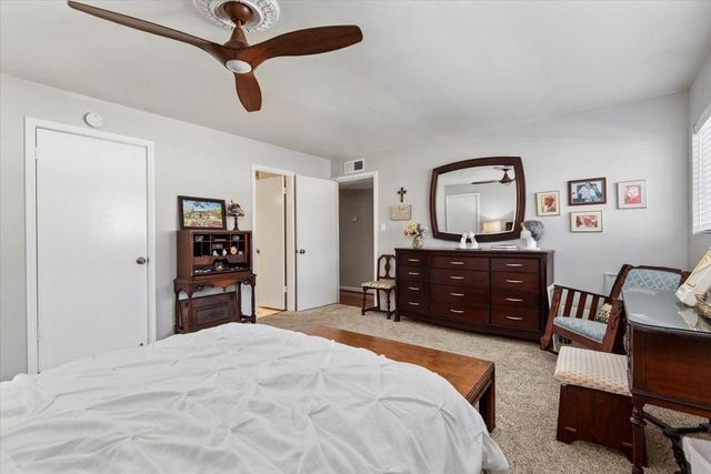 2101 Fountain View Drive 62, Houston, TX 77057