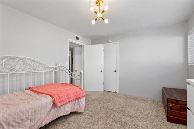 2101 Fountain View Drive 62, Houston, TX 77057