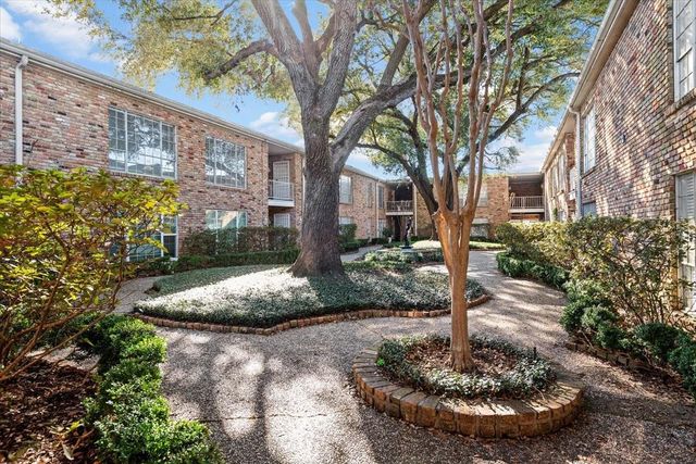 2101 Fountain View Drive 62, Houston, TX 77057