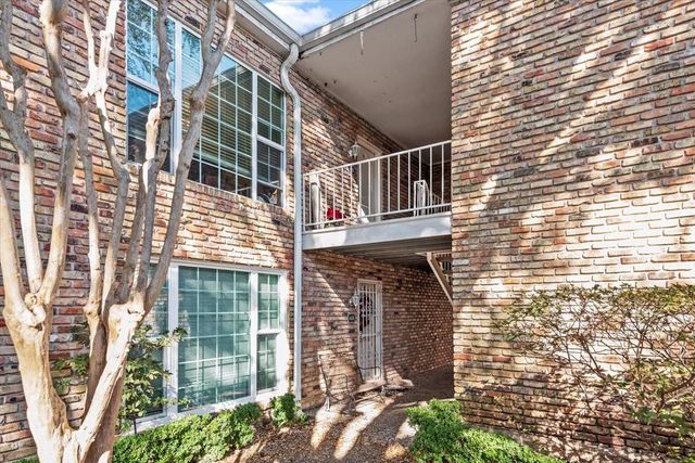 2101 Fountain View Drive 62, Houston, TX 77057