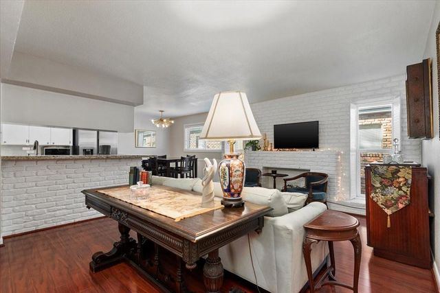 2101 Fountain View Drive 62, Houston, TX 77057