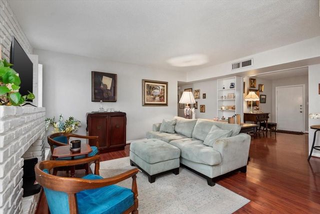 2101 Fountain View Drive 62, Houston, TX 77057