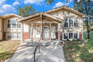 1466 NW 64th Terrace, Kansas City, MO 64118