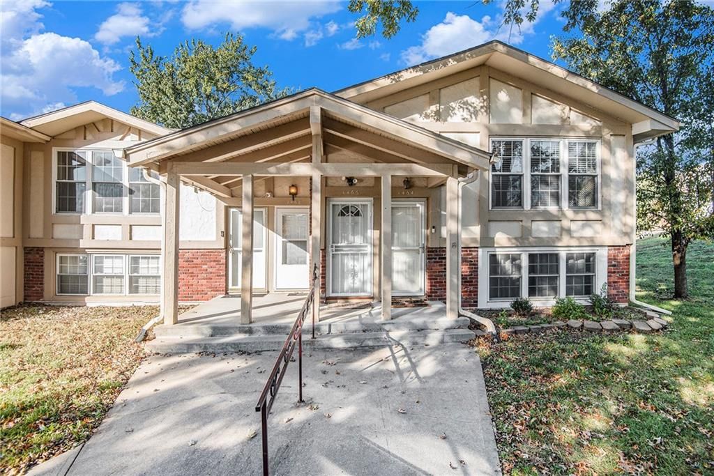 1466 NW 64th Terrace, Kansas City, MO 64118