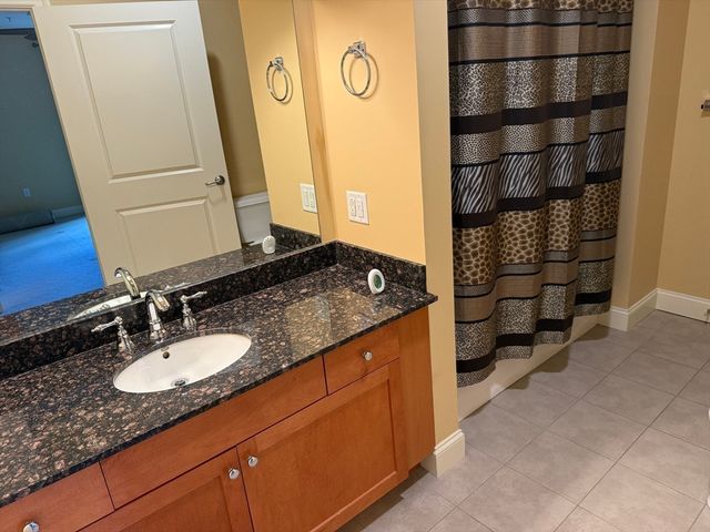 2 Harvest Dr 209, North Andover, MA 01845