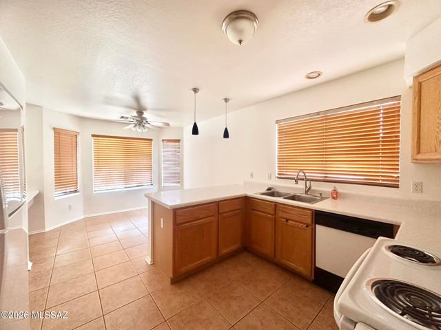 9168 E Rainsage Street, Tucson, AZ 85747