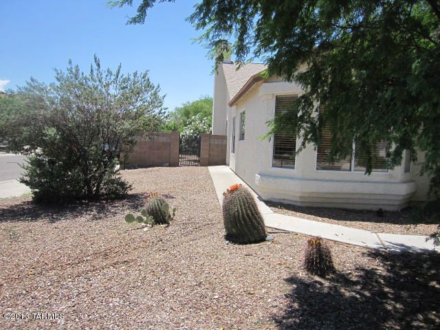 9168 E Rainsage Street, Tucson, AZ 85747