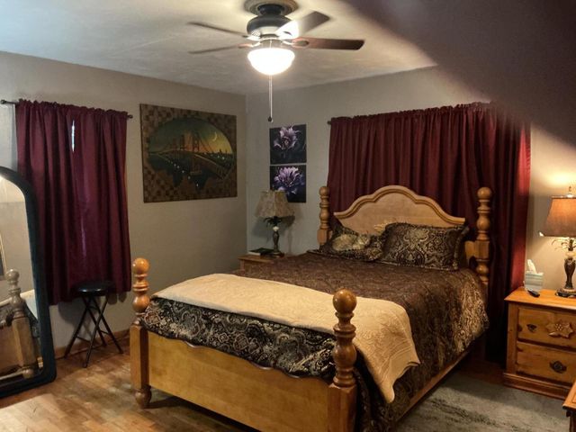 848 Highway 32, Bolivar, MO 65613