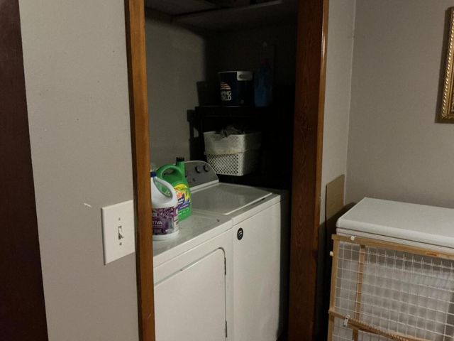 848 Highway 32, Bolivar, MO 65613