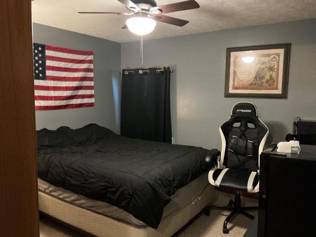 848 Highway 32, Bolivar, MO 65613