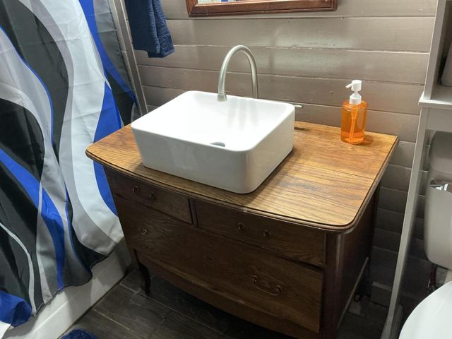 848 Highway 32, Bolivar, MO 65613