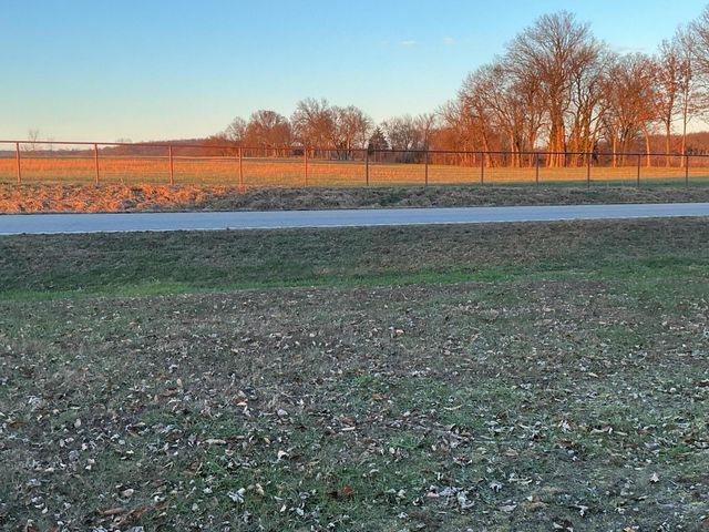 848 Highway 32, Bolivar, MO 65613