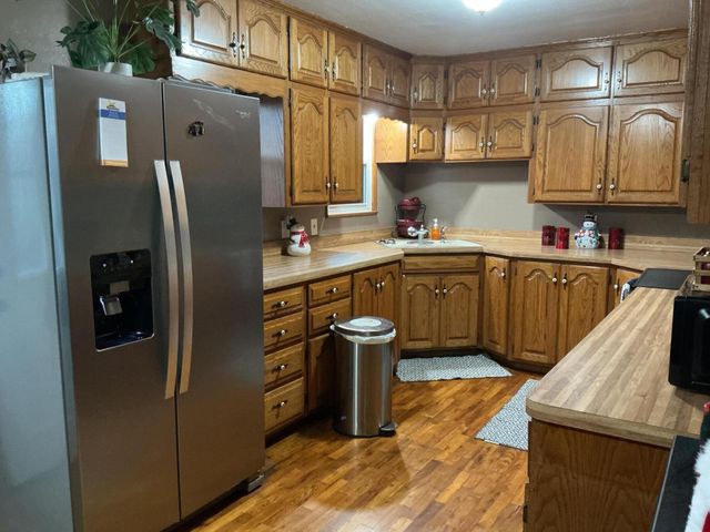 848 Highway 32, Bolivar, MO 65613