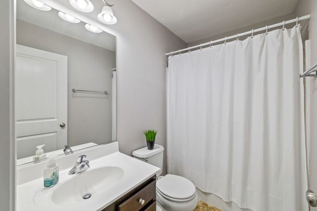 4929 Richmond Avenue, Des Moines, IA 50317