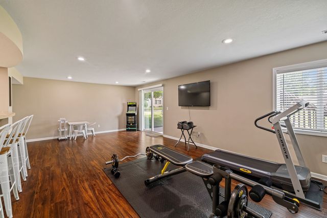 4929 Richmond Avenue, Des Moines, IA 50317