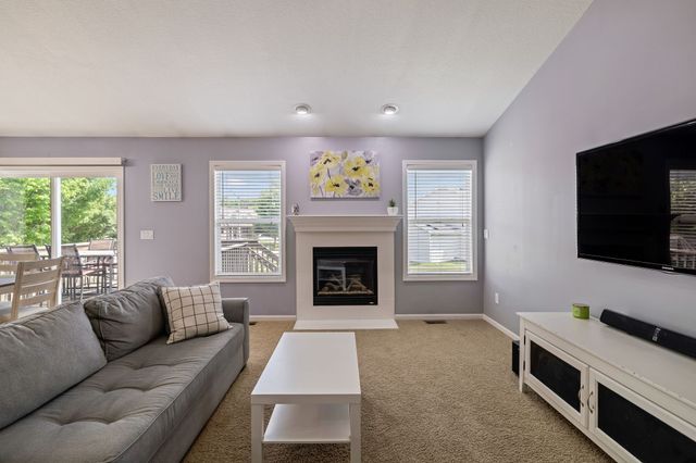 4929 Richmond Avenue, Des Moines, IA 50317