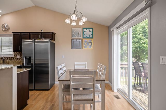 4929 Richmond Avenue, Des Moines, IA 50317