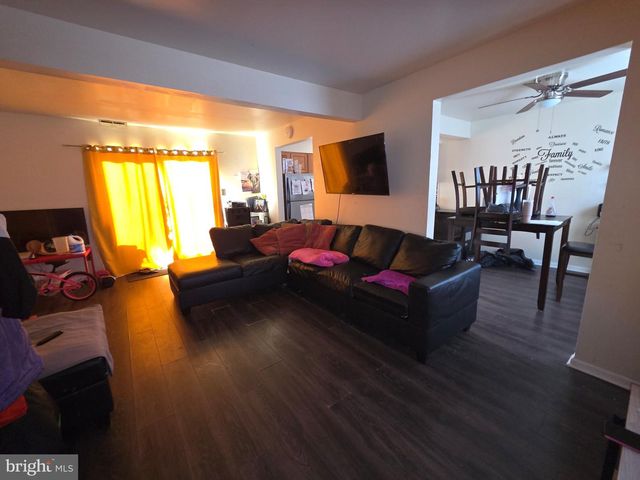 27 BERKSHIRE, Sicklerville, NJ 08081