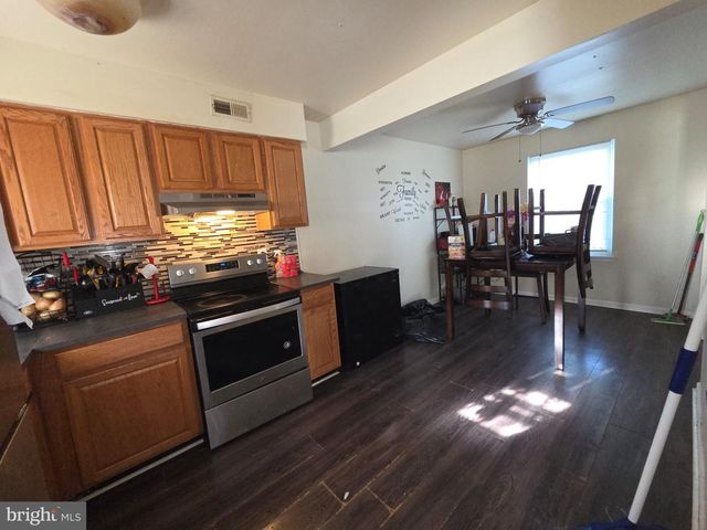 27 BERKSHIRE, Sicklerville, NJ 08081