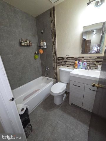 27 BERKSHIRE, Sicklerville, NJ 08081