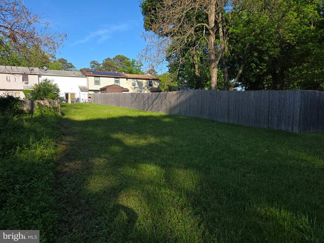 27 BERKSHIRE, Sicklerville, NJ 08081