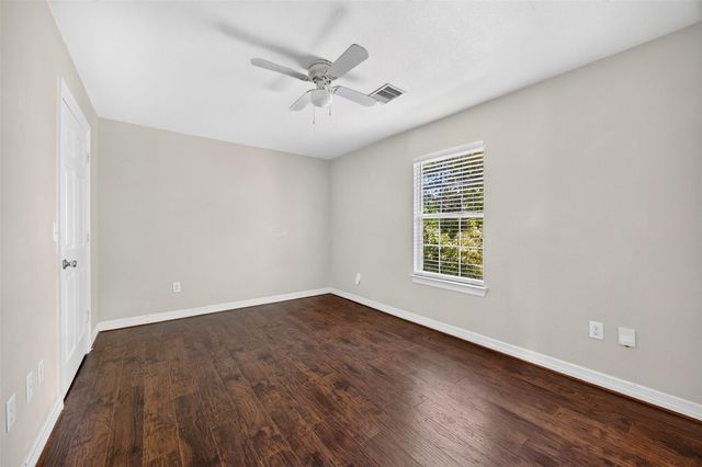 2820 28th Avenue N, Texas City, TX 77590