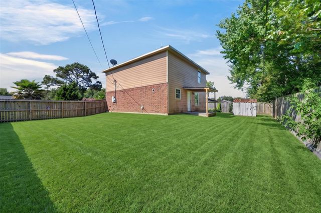 2820 28th Avenue N, Texas City, TX 77590