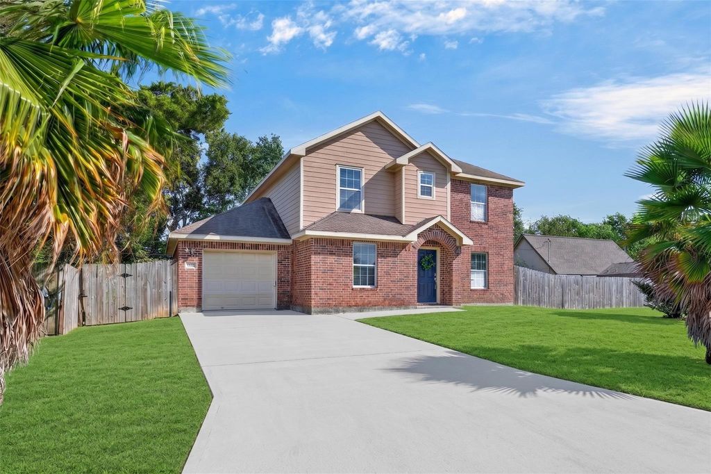 2820 28th Avenue N, Texas City, TX 77590