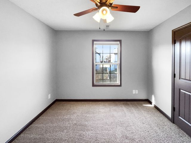 1450 Raven Rd, Clarksville, TN 37042