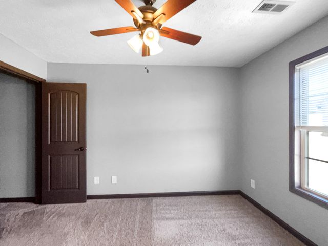 1450 Raven Rd, Clarksville, TN 37042