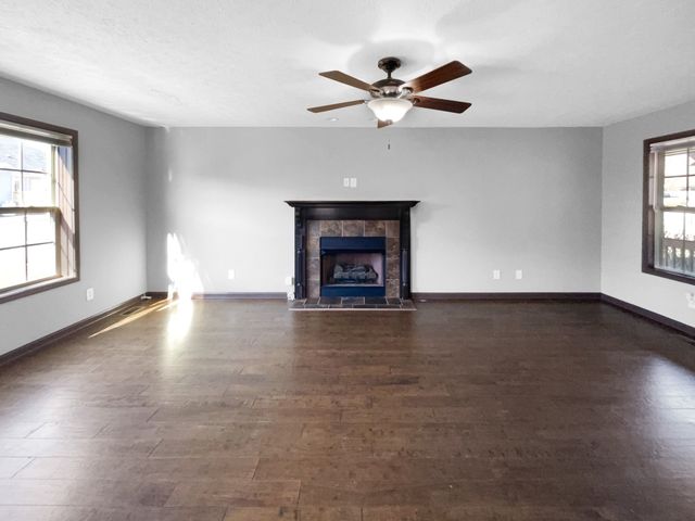1450 Raven Rd, Clarksville, TN 37042