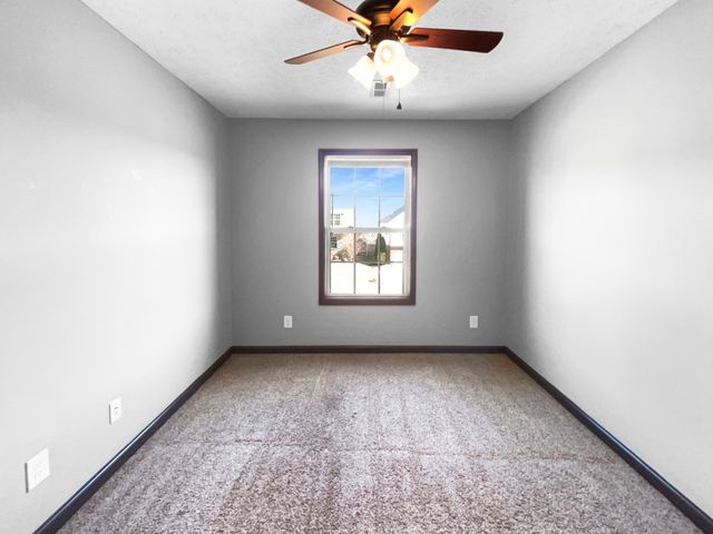 1450 Raven Rd, Clarksville, TN 37042