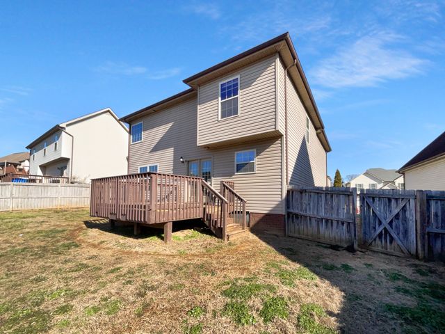 1450 Raven Rd, Clarksville, TN 37042