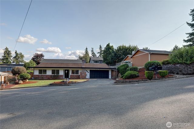2527 S 286th St, Federal Way, WA 98003
