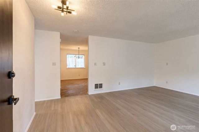 2527 S 286th St, Federal Way, WA 98003