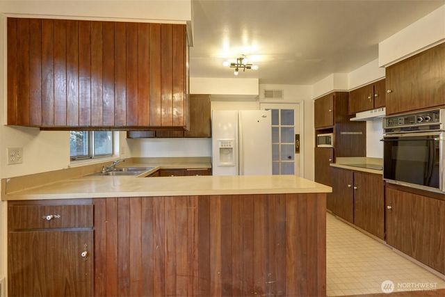 2527 S 286th St, Federal Way, WA 98003
