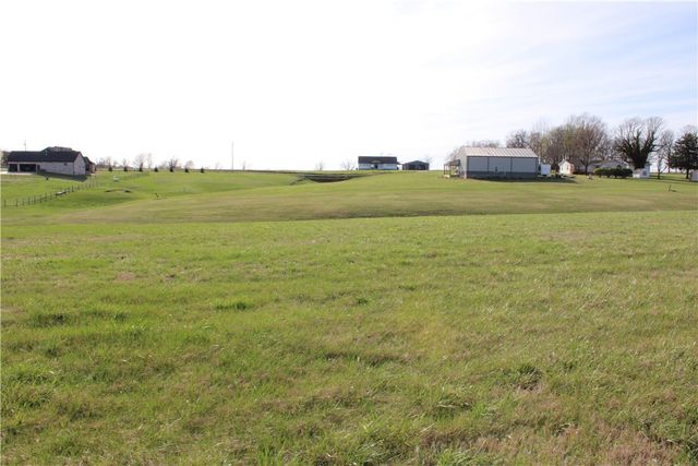 2239 Northern Trace Way, Tontitown, AR 72762